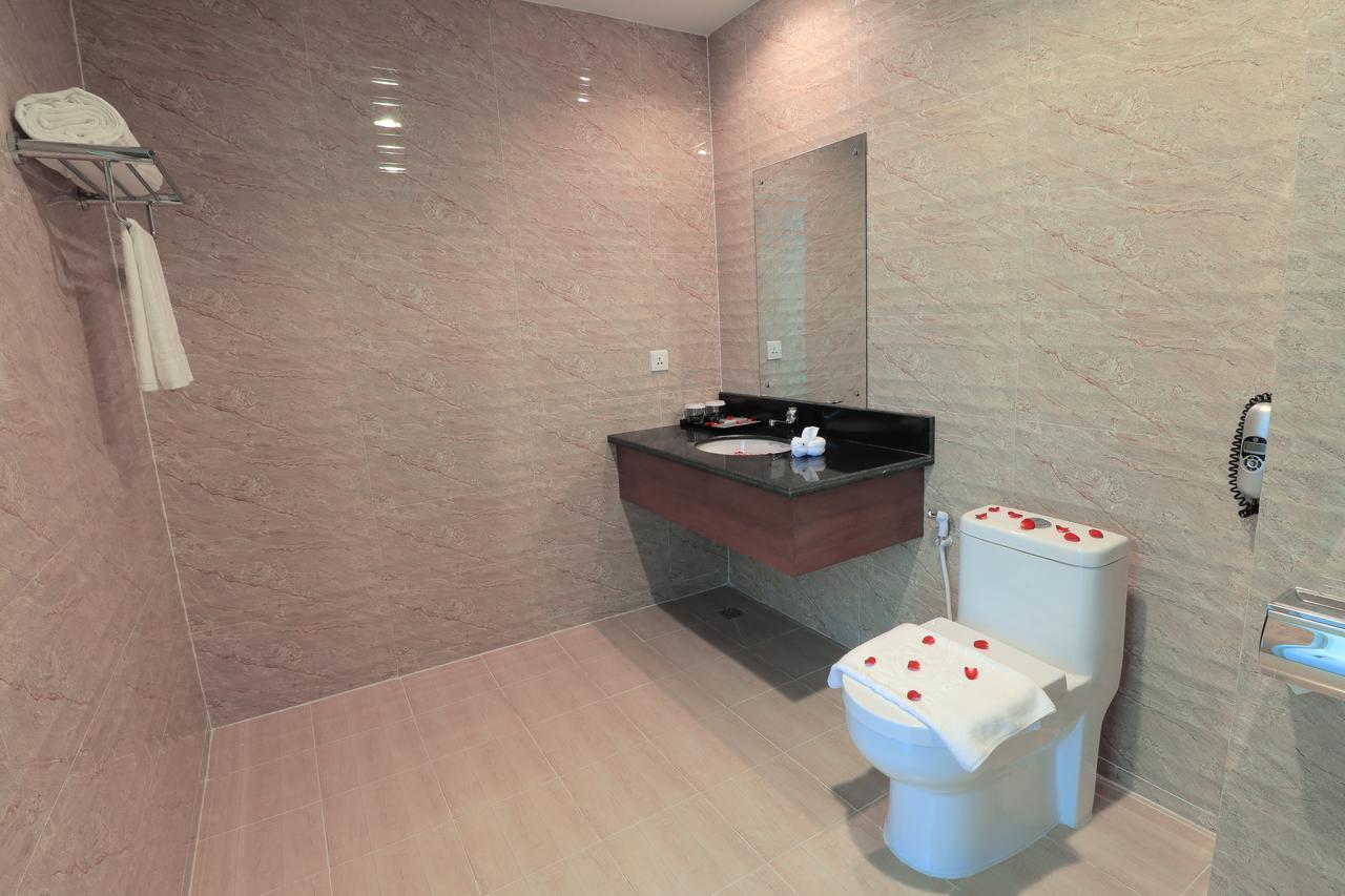 The Hotel Grand Ace Naypyidaw Ngoại thất bức ảnh