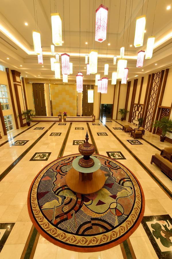 The Hotel Grand Ace Naypyidaw Ngoại thất bức ảnh